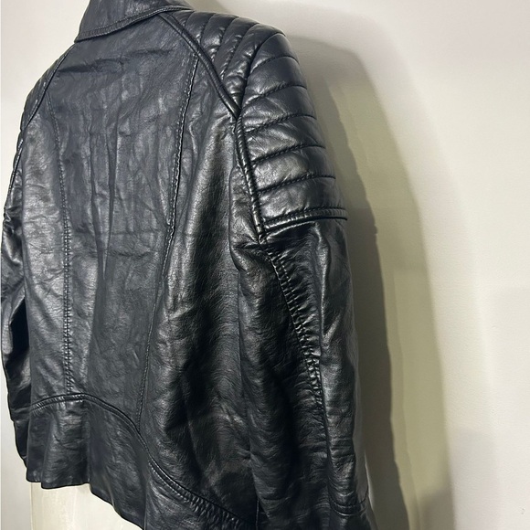 H&M Black Faux Leather Crop Moto Jacket Sz 8 - Picture 6 of 11